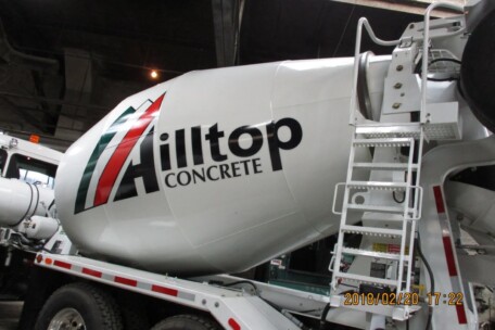 1800397 Hilltop Concrete White Rear Loader (6)